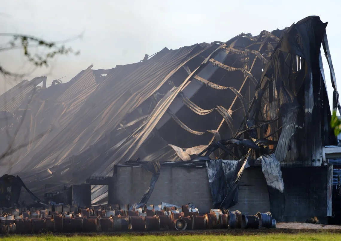 no-quedo-nada-las-empresas-afectadas-senalo-el-intendente-ezeiza-gaston-granados