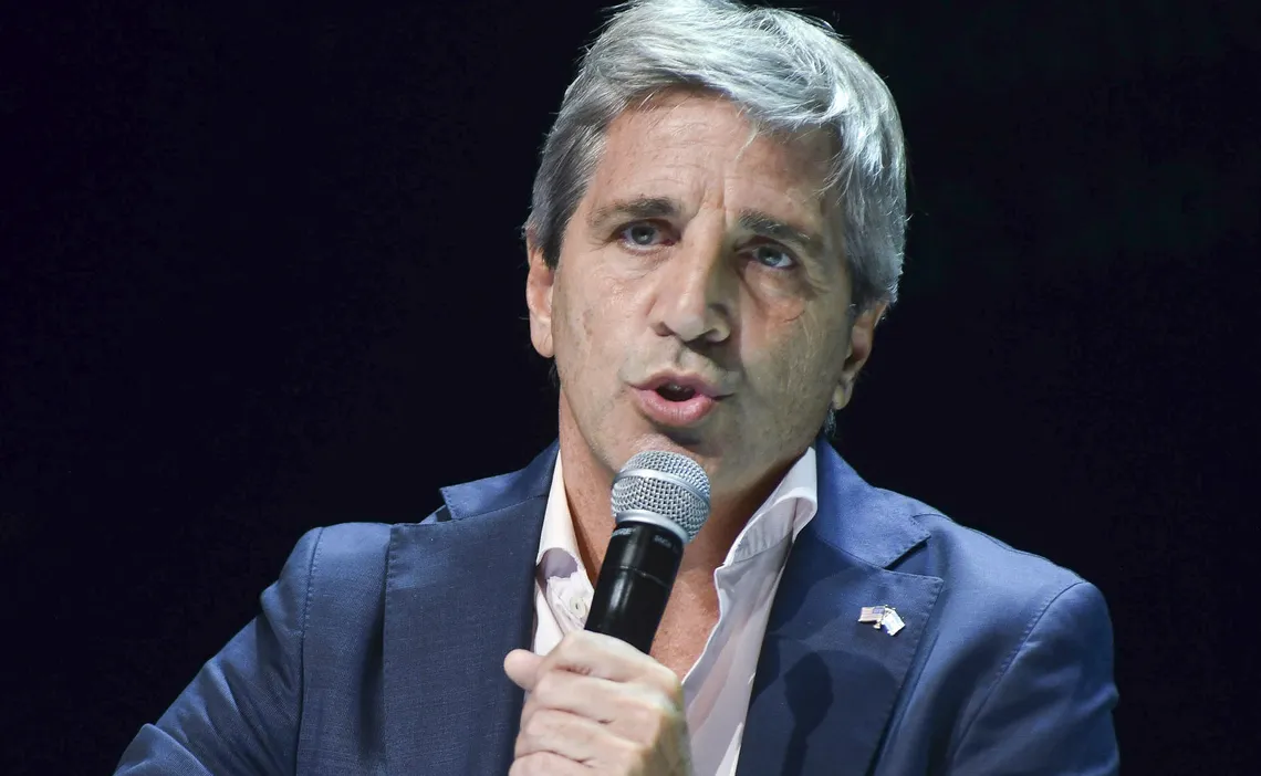 el-ministro-economia-luis-caputo-aseguro-que-se-aprecian-signos-recuperacion-distintos-rubros