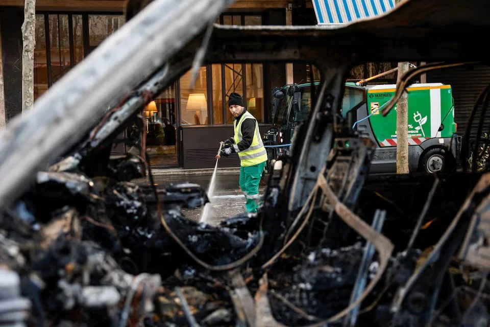 0000690331