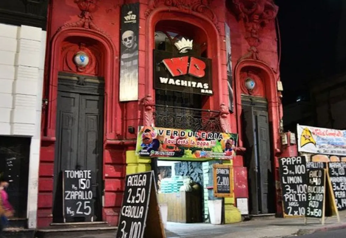 bar