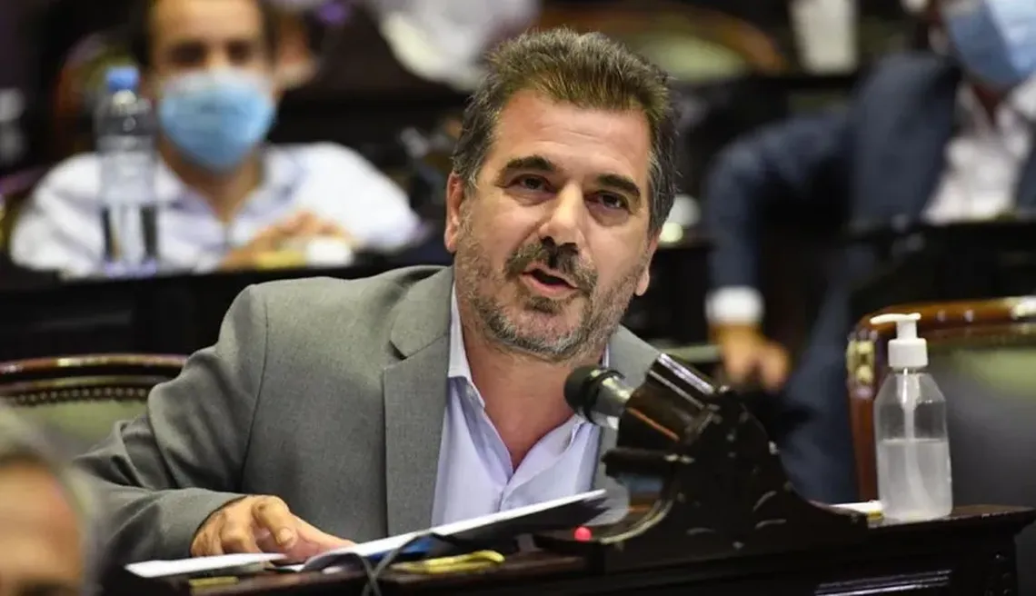 lo-correcto-es-que-el-texto-siga-la-via-institucional-correspondiente-y-que-cualquier-modificacion-introducida-nuestro-bloque-o-cualquier-otrovuelva-al-senado-su-revision-enfatizo-ritondo