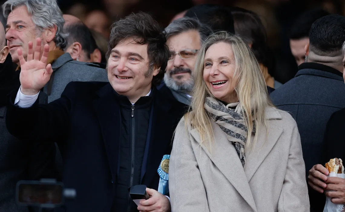 para-los-periodicos-el-nombramiento-karina-hace-peligrar-el-gobierno-javier-milei