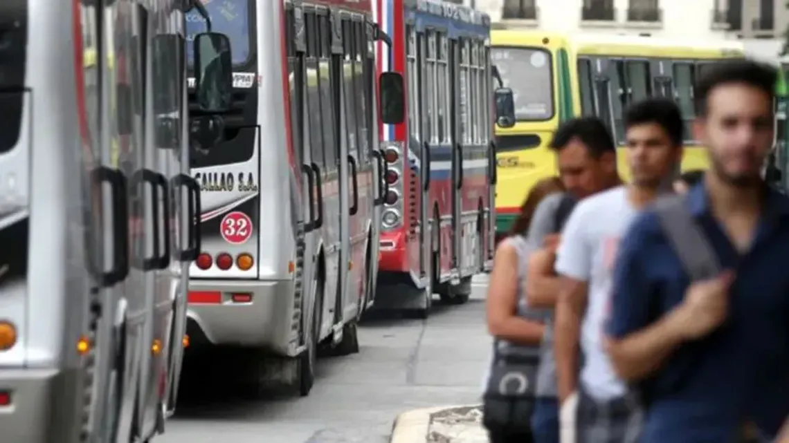 Paro de colectivos: no funcionan unas 50 líneas en el AMBA